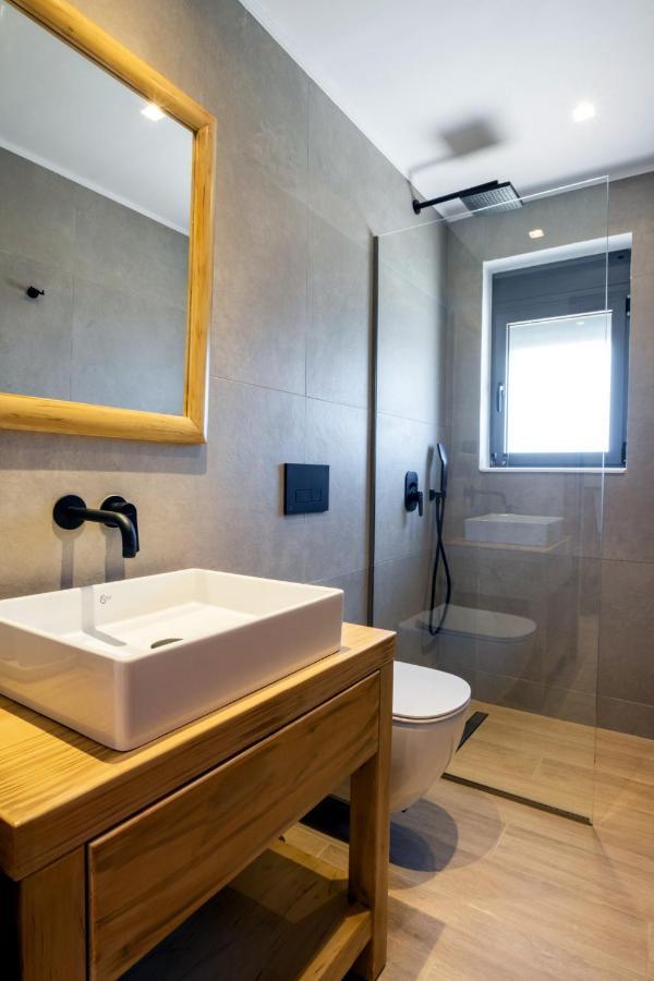 Cato Agro 5, Seafront Villa With Private Pool Afiartis Eksteriør bilde